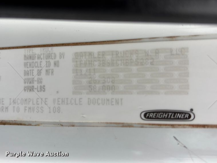 image for item EG9221 2012 Freightliner Business Class M2 grapple truck