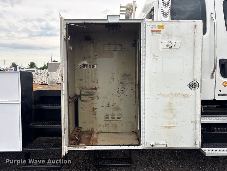 image for item EG9222 2012 Freightliner Business Class M2 Ext. Cab crane truck