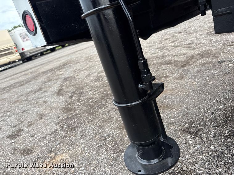 image for item EG9222 2012 Freightliner Business Class M2 Ext. Cab crane truck