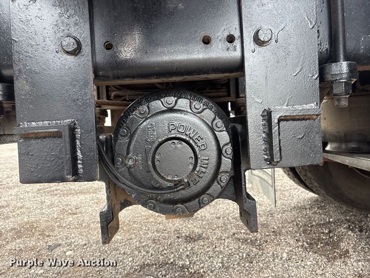 image for item EG9222 2012 Freightliner Business Class M2 Ext. Cab crane truck