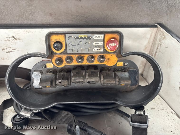 image for item EG9222 2012 Freightliner Business Class M2 Ext. Cab crane truck