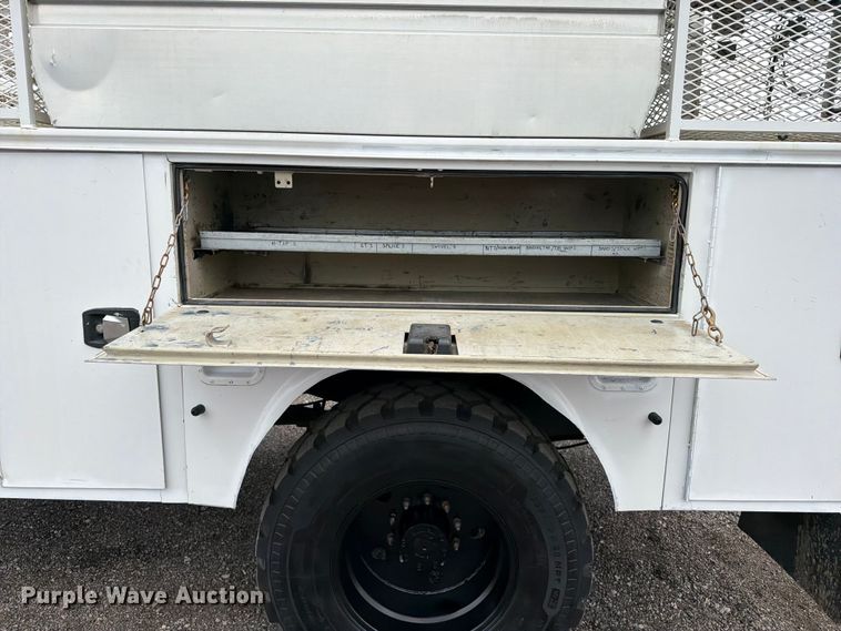image for item EG9225 2016 Ford F550 Super Duty Crew Cab utility / service truck
