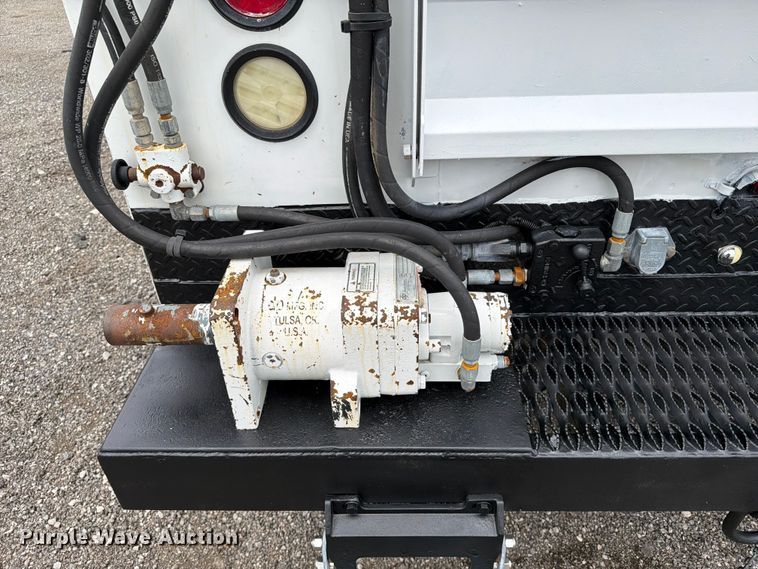 image for item EG9225 2016 Ford F550 Super Duty Crew Cab utility / service truck