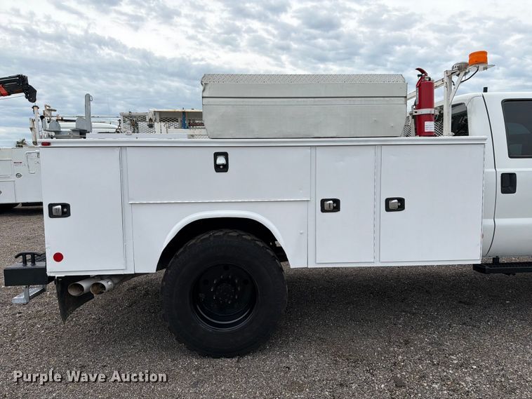 image for item EG9225 2016 Ford F550 Super Duty Crew Cab utility / service truck