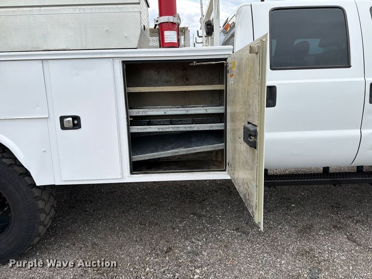 image for item EG9225 2016 Ford F550 Super Duty Crew Cab utility / service truck