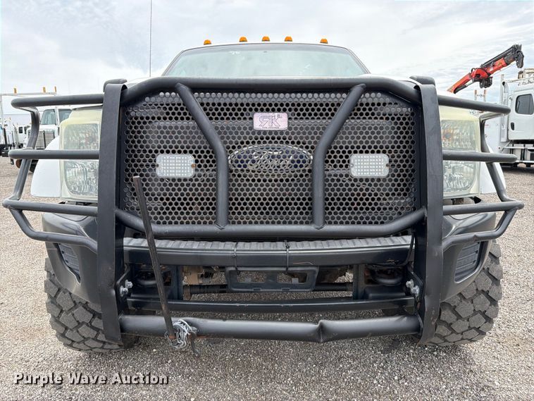 image for item EG9225 2016 Ford F550 Super Duty Crew Cab utility / service truck