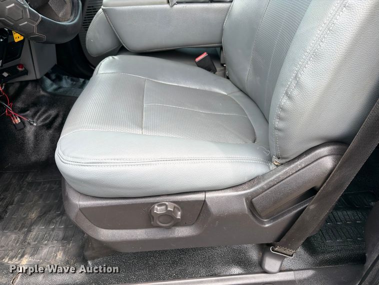 image for item EG9225 2016 Ford F550 Super Duty Crew Cab utility / service truck