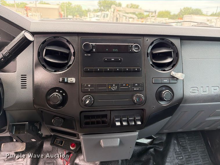 image for item EG9225 2016 Ford F550 Super Duty Crew Cab utility / service truck
