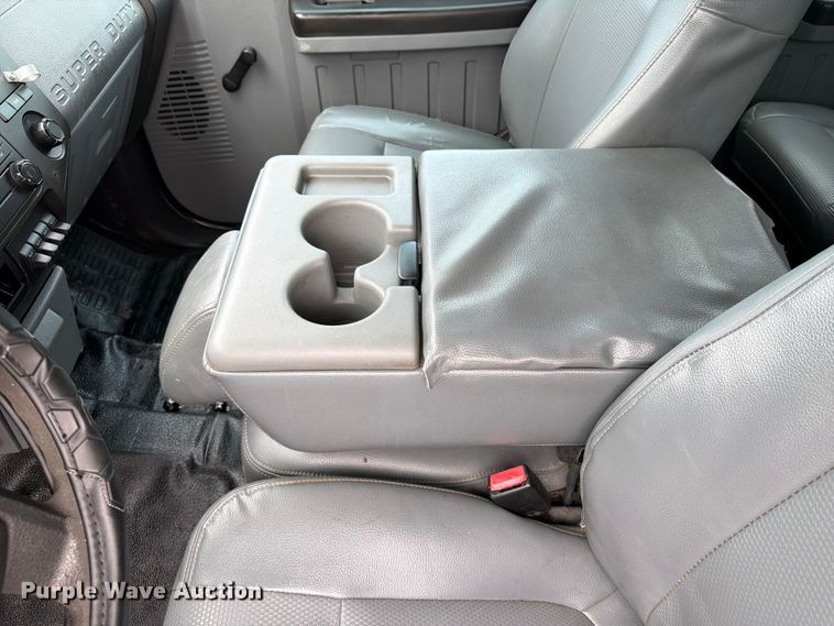 image for item EG9225 2016 Ford F550 Super Duty Crew Cab utility / service truck
