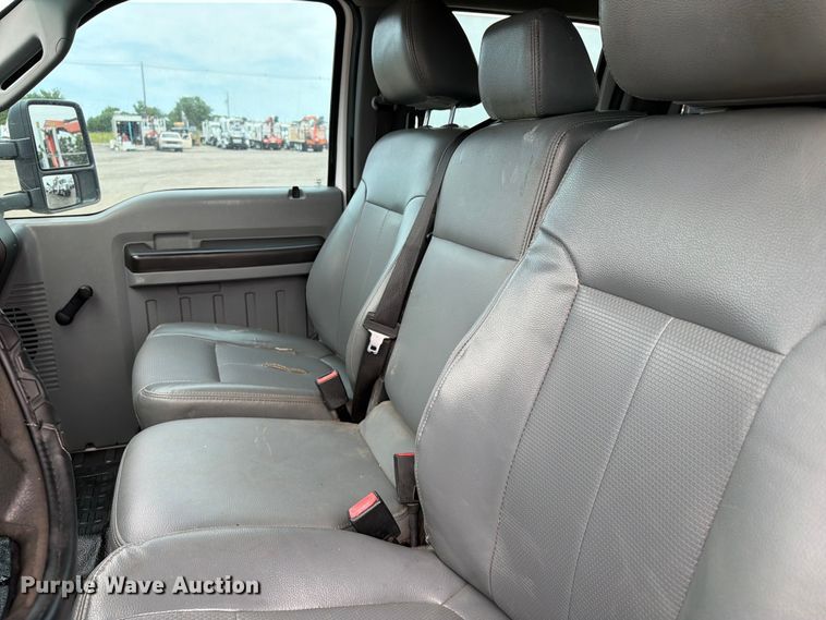 image for item EG9225 2016 Ford F550 Super Duty Crew Cab utility / service truck