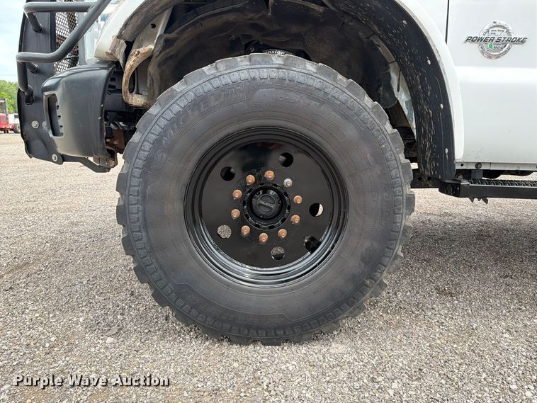 image for item EG9225 2016 Ford F550 Super Duty Crew Cab utility / service truck