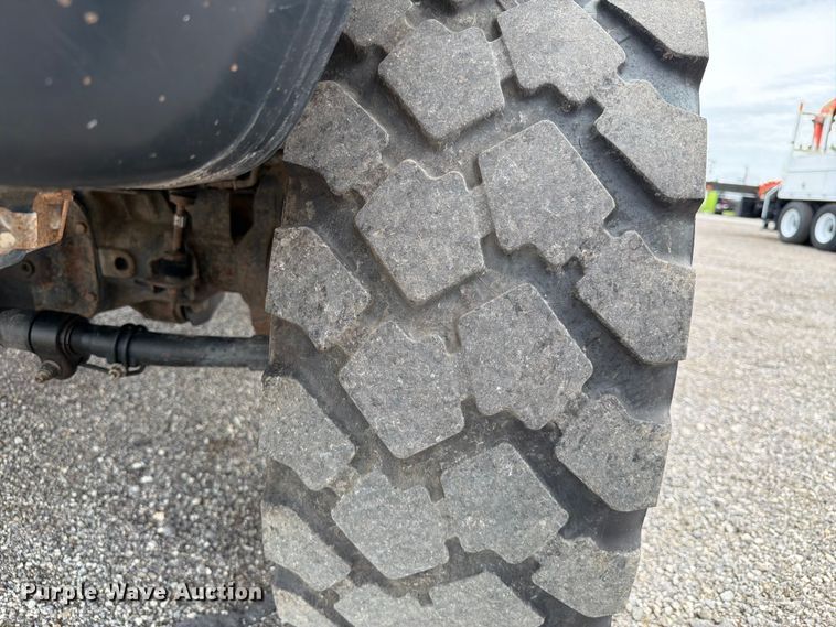 image for item EG9225 2016 Ford F550 Super Duty Crew Cab utility / service truck