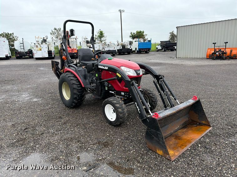 image for item EG9238 2018 Yanmar SA24 MFWD tractor