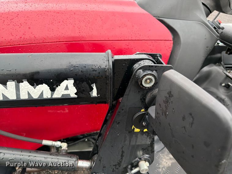 image for item EG9238 2018 Yanmar SA24 MFWD tractor
