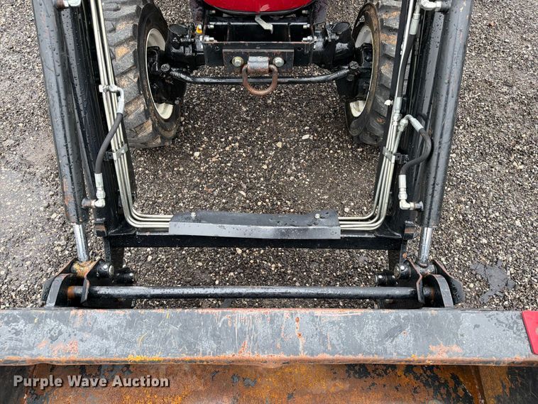 image for item EG9238 2018 Yanmar SA24 MFWD tractor