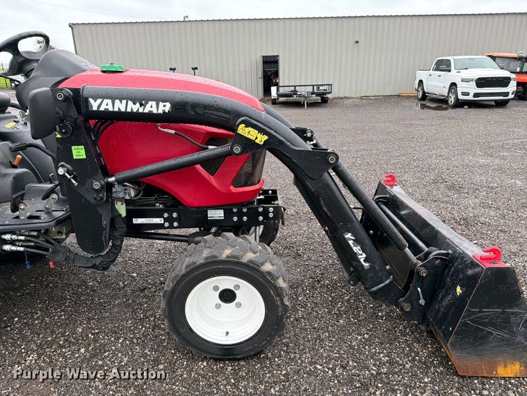 image for item EG9238 2018 Yanmar SA24 MFWD tractor