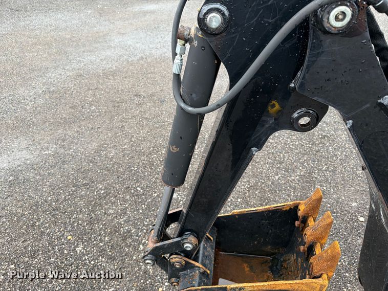 image for item EG9238 2018 Yanmar SA24 MFWD tractor