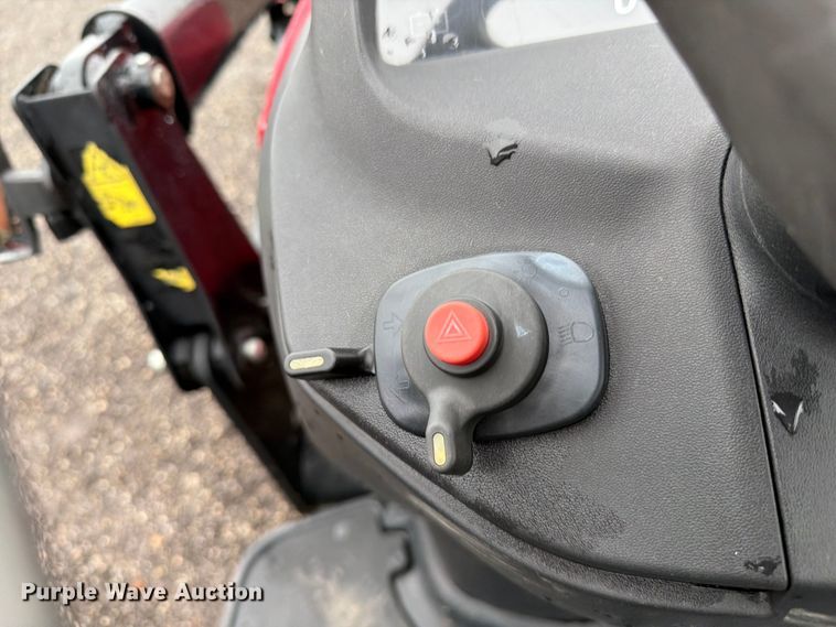 image for item EG9238 2018 Yanmar SA24 MFWD tractor
