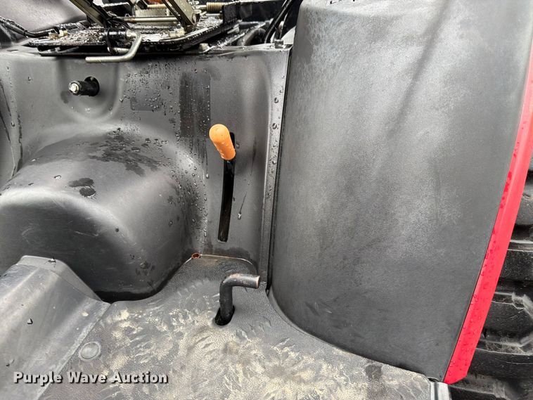 image for item EG9238 2018 Yanmar SA24 MFWD tractor