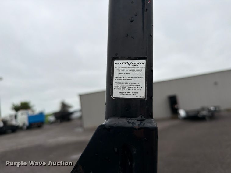 image for item EG9238 2018 Yanmar SA24 MFWD tractor