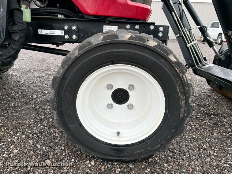 image for item EG9238 2018 Yanmar SA24 MFWD tractor