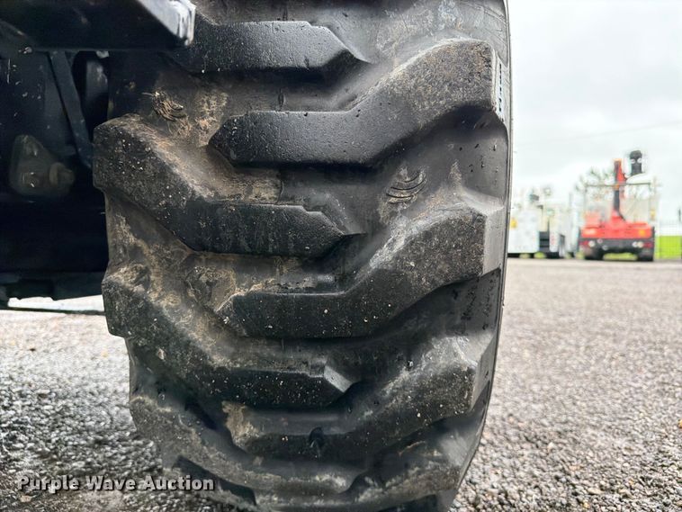 image for item EG9238 2018 Yanmar SA24 MFWD tractor