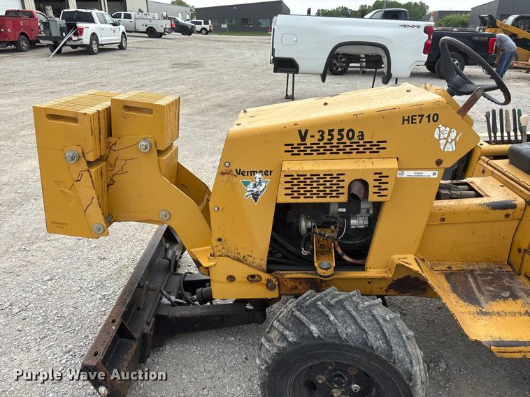 image for item EI5921 1998 Vermeer V-3550A trencher
