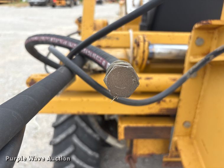 image for item EI5921 1998 Vermeer V-3550A trencher