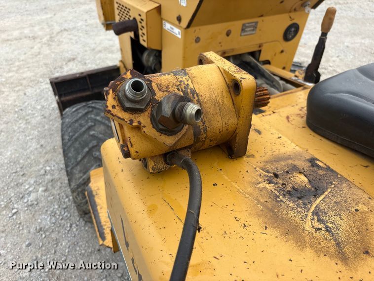 image for item EI5921 1998 Vermeer V-3550A trencher