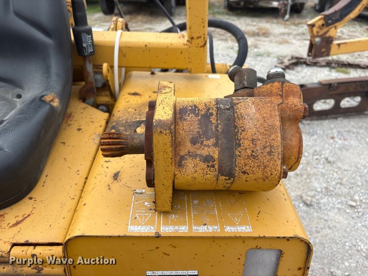 image for item EI5921 1998 Vermeer V-3550A trencher