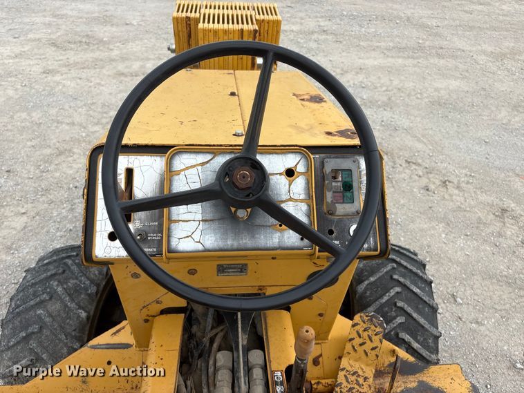 image for item EI5921 1998 Vermeer V-3550A trencher