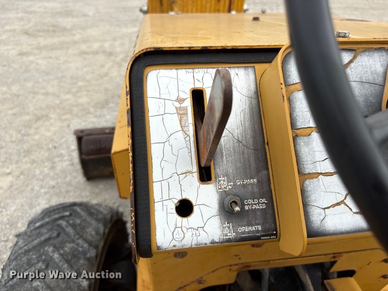 image for item EI5921 1998 Vermeer V-3550A trencher