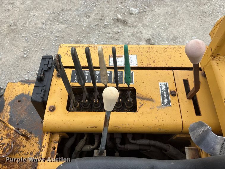 image for item EI5921 1998 Vermeer V-3550A trencher