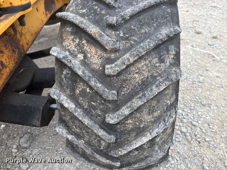 image for item EI5921 1998 Vermeer V-3550A trencher