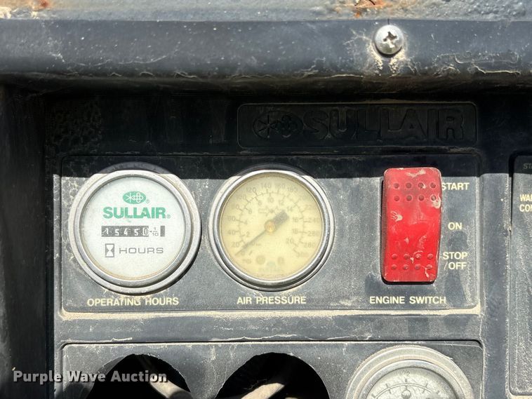 image for item EI5939 Sullair 375 DPQ CAT air compressor