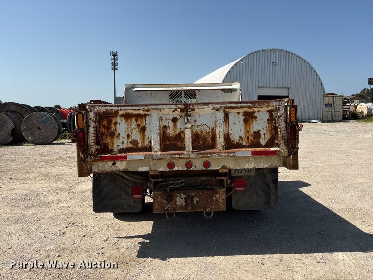 image for item EI5940 2004 Ford F450 Super Duty dump truck