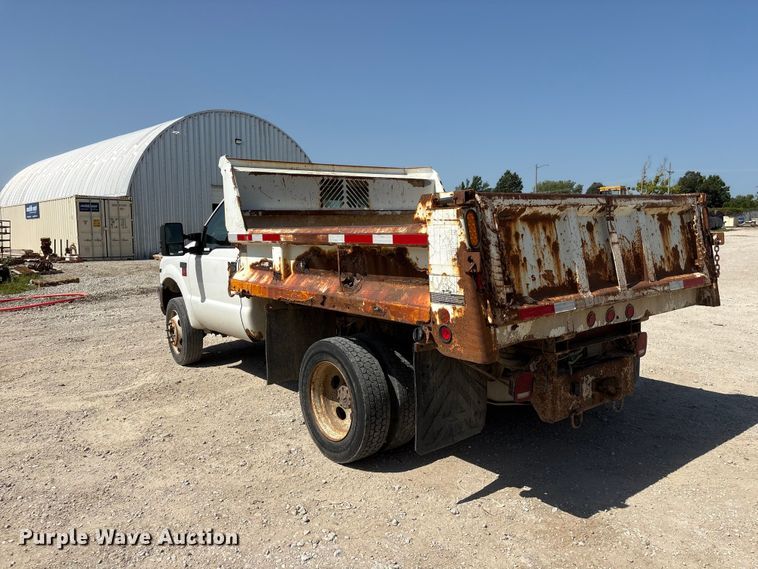 image for item EI5940 2004 Ford F450 Super Duty dump truck
