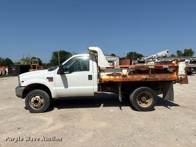 image for item EI5940 2004 Ford F450 Super Duty dump truck