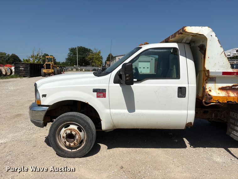 image for item EI5940 2004 Ford F450 Super Duty dump truck