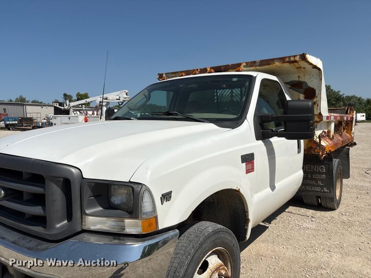 image for item EI5940 2004 Ford F450 Super Duty dump truck