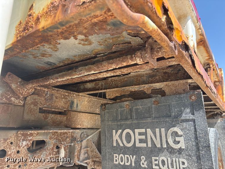 image for item EI5940 2004 Ford F450 Super Duty dump truck