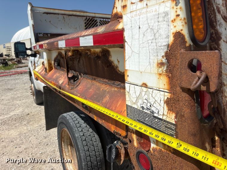 image for item EI5940 2004 Ford F450 Super Duty dump truck