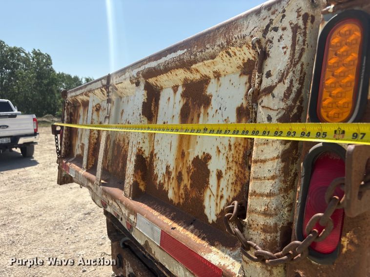 image for item EI5940 2004 Ford F450 Super Duty dump truck