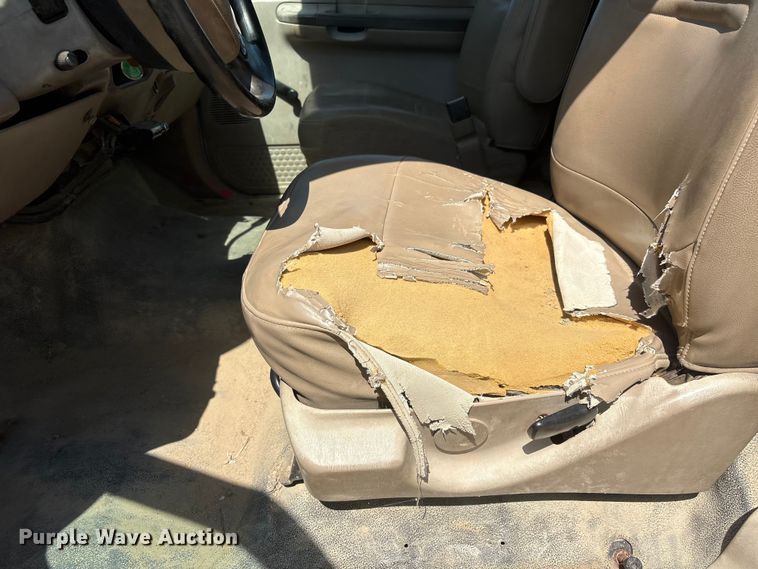 image for item EI5940 2004 Ford F450 Super Duty dump truck