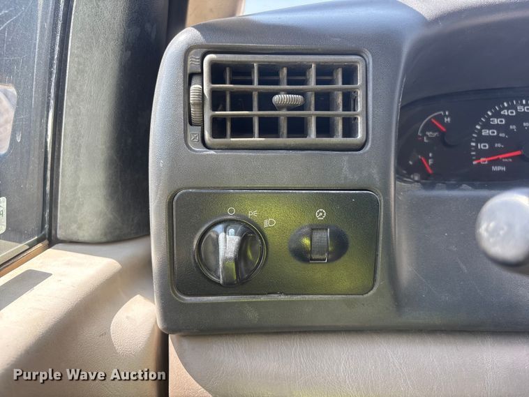 image for item EI5940 2004 Ford F450 Super Duty dump truck