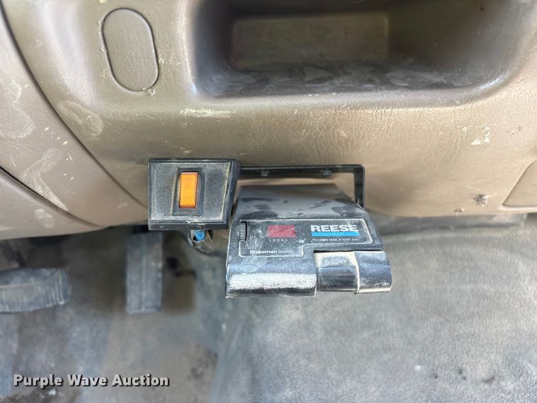 image for item EI5940 2004 Ford F450 Super Duty dump truck