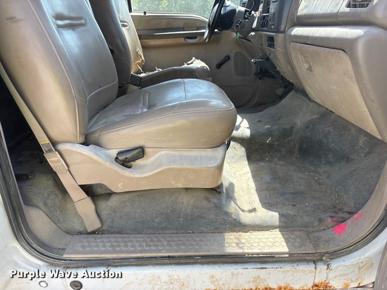 image for item EI5940 2004 Ford F450 Super Duty dump truck