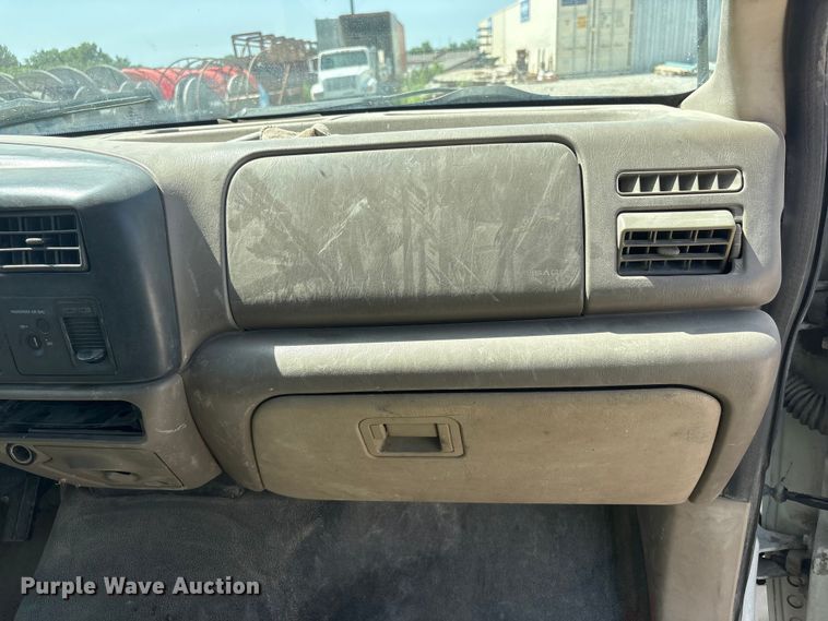 image for item EI5940 2004 Ford F450 Super Duty dump truck