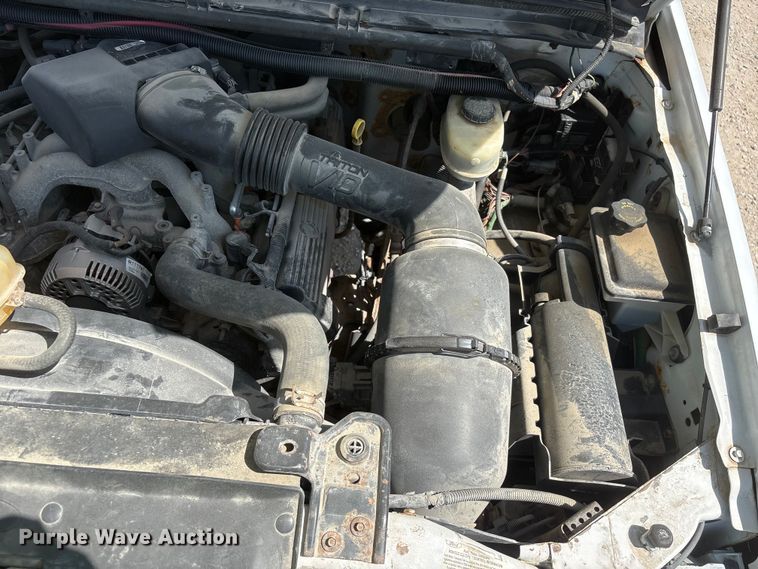 image for item EI5940 2004 Ford F450 Super Duty dump truck