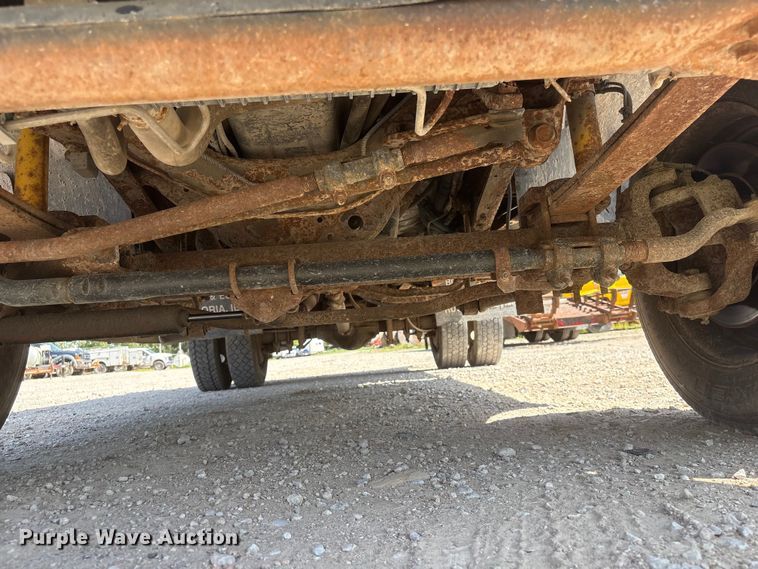image for item EI5940 2004 Ford F450 Super Duty dump truck